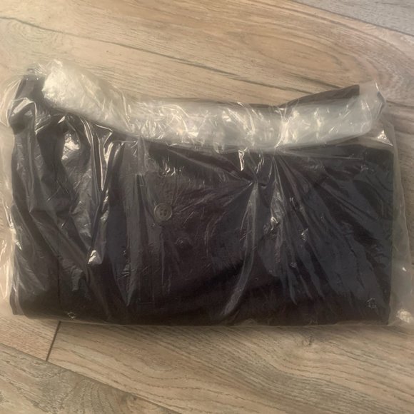 NWT LANDS' END MEN'S YEAR'ROUNDER TAILORED FIT PLAIN FRONT  PANTS TRUE NAVY 37 - Picture 6 of 9